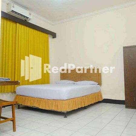 Hotel Transit 1 Makassar Redpartner Ngoại thất bức ảnh