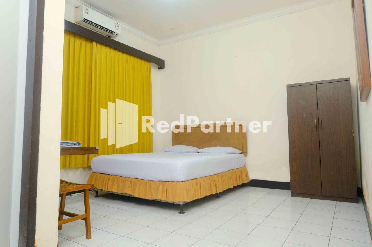Hotel Transit 1 Makassar Redpartner Ngoại thất bức ảnh