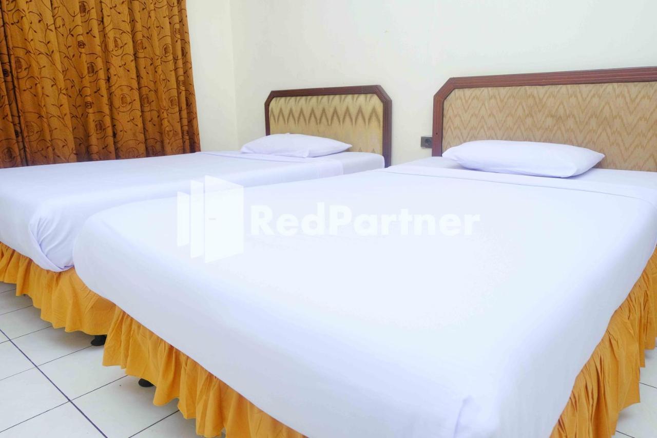Hotel Transit 1 Makassar Redpartner Ngoại thất bức ảnh