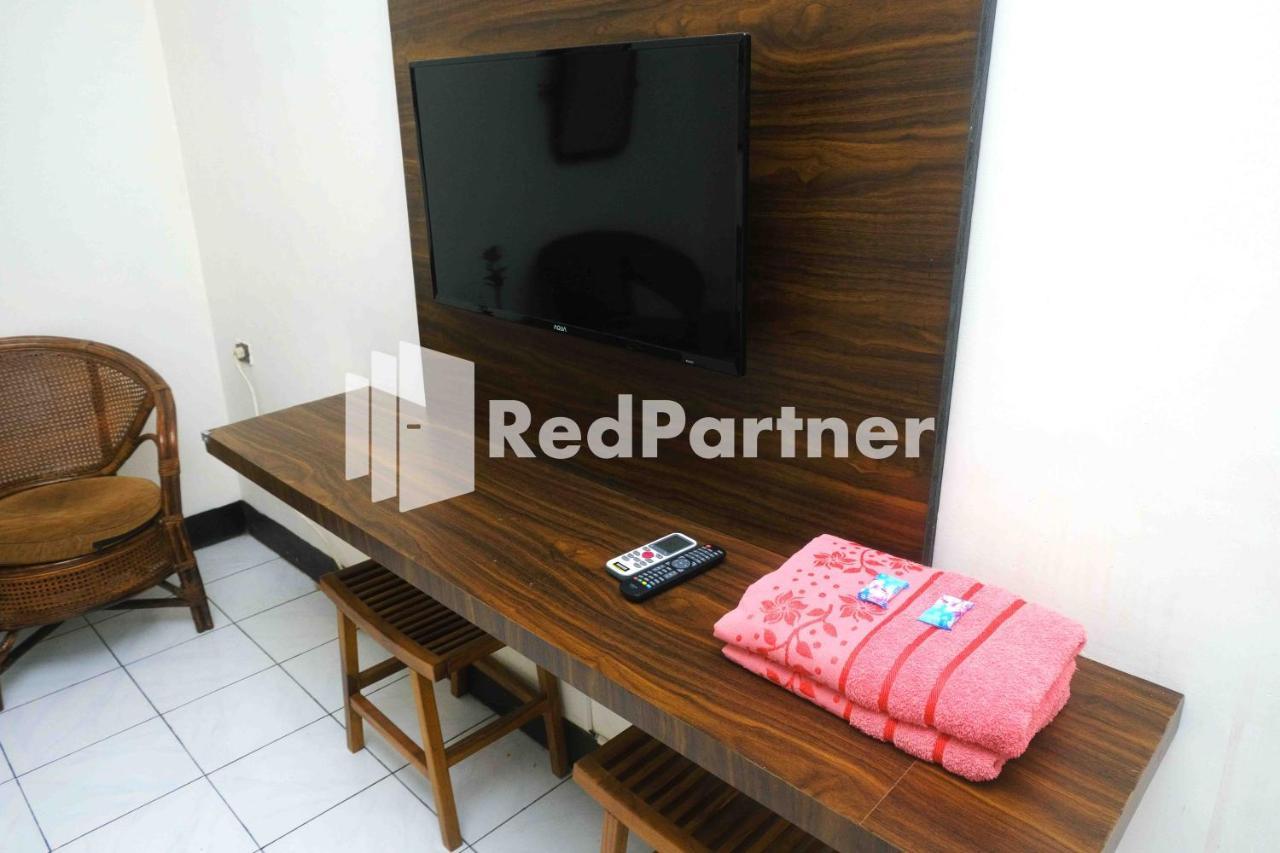 Hotel Transit 1 Makassar Redpartner Ngoại thất bức ảnh