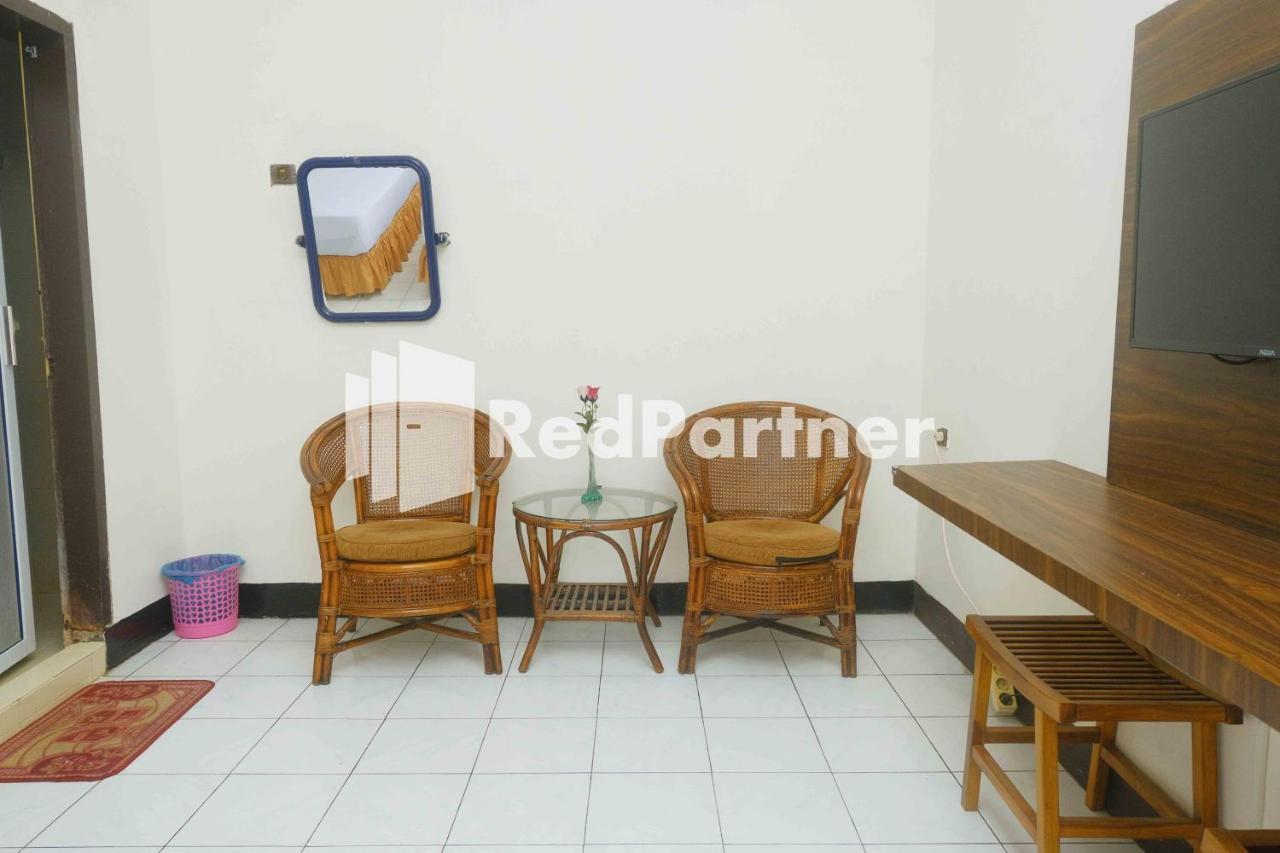Hotel Transit 1 Makassar Redpartner Ngoại thất bức ảnh