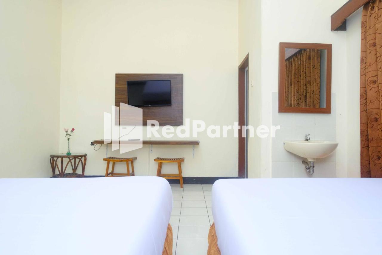 Hotel Transit 1 Makassar Redpartner Ngoại thất bức ảnh