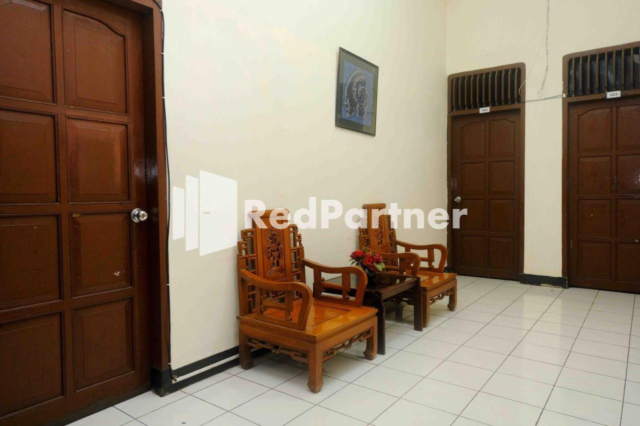 Hotel Transit 1 Makassar Redpartner Ngoại thất bức ảnh