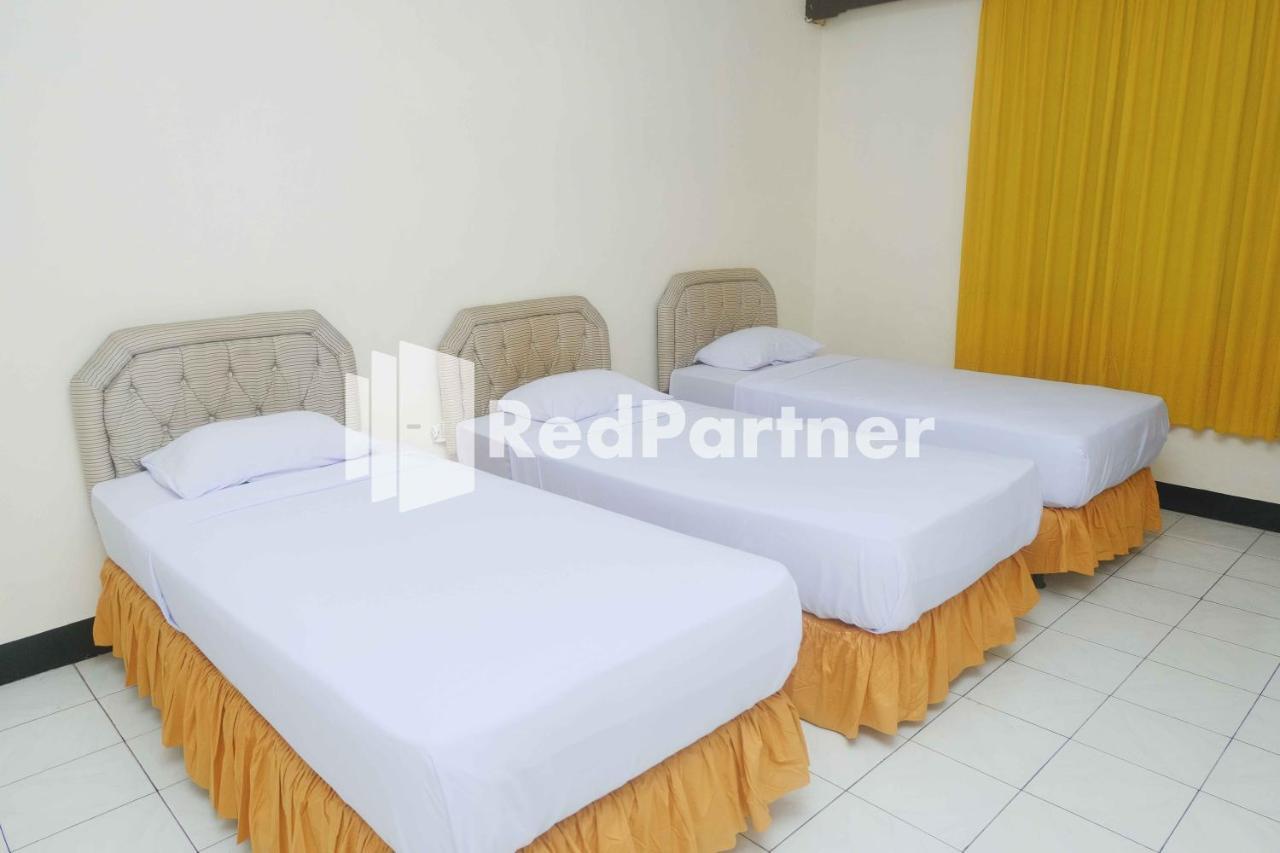 Hotel Transit 1 Makassar Redpartner Ngoại thất bức ảnh
