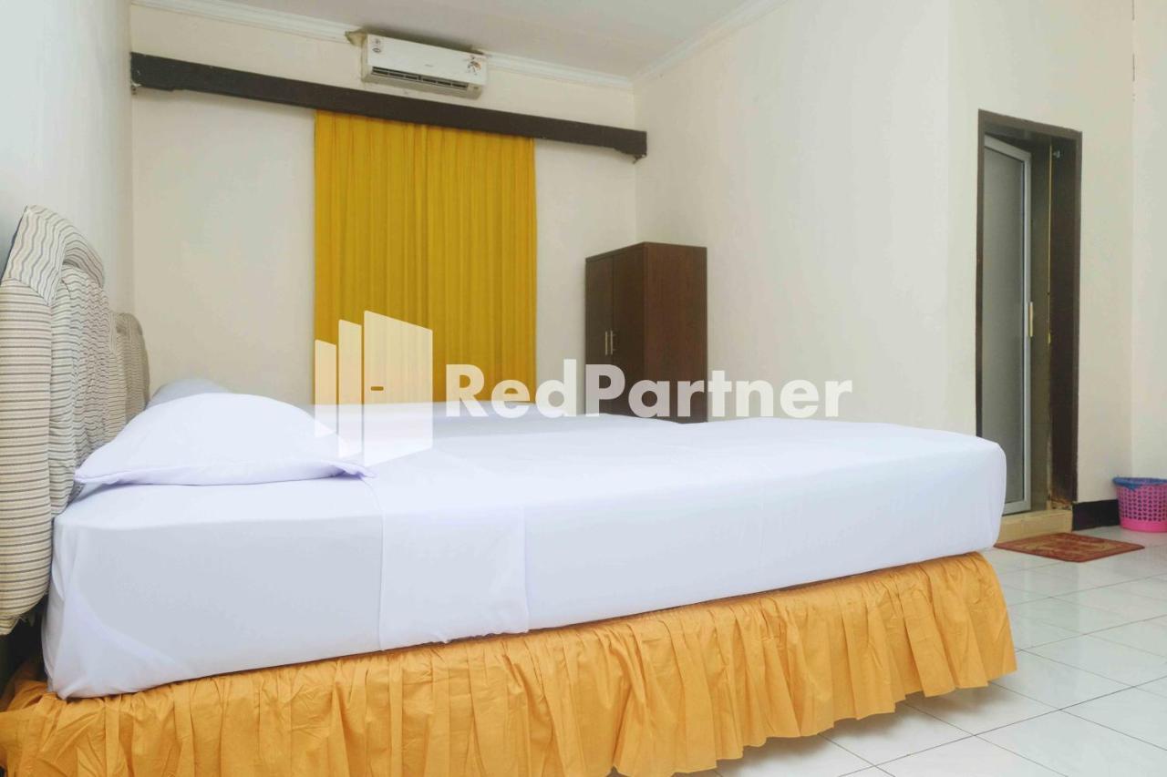 Hotel Transit 1 Makassar Redpartner Ngoại thất bức ảnh