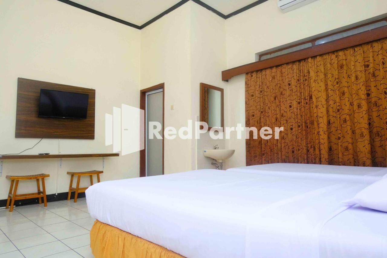 Hotel Transit 1 Makassar Redpartner Ngoại thất bức ảnh