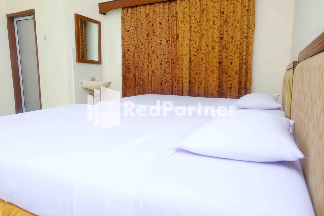 Hotel Transit 1 Makassar Redpartner Ngoại thất bức ảnh